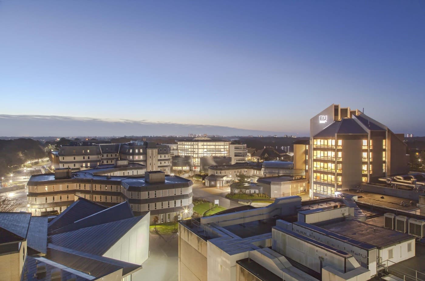 Bournemouth Üniversitesi kampüsünden bir görünüm