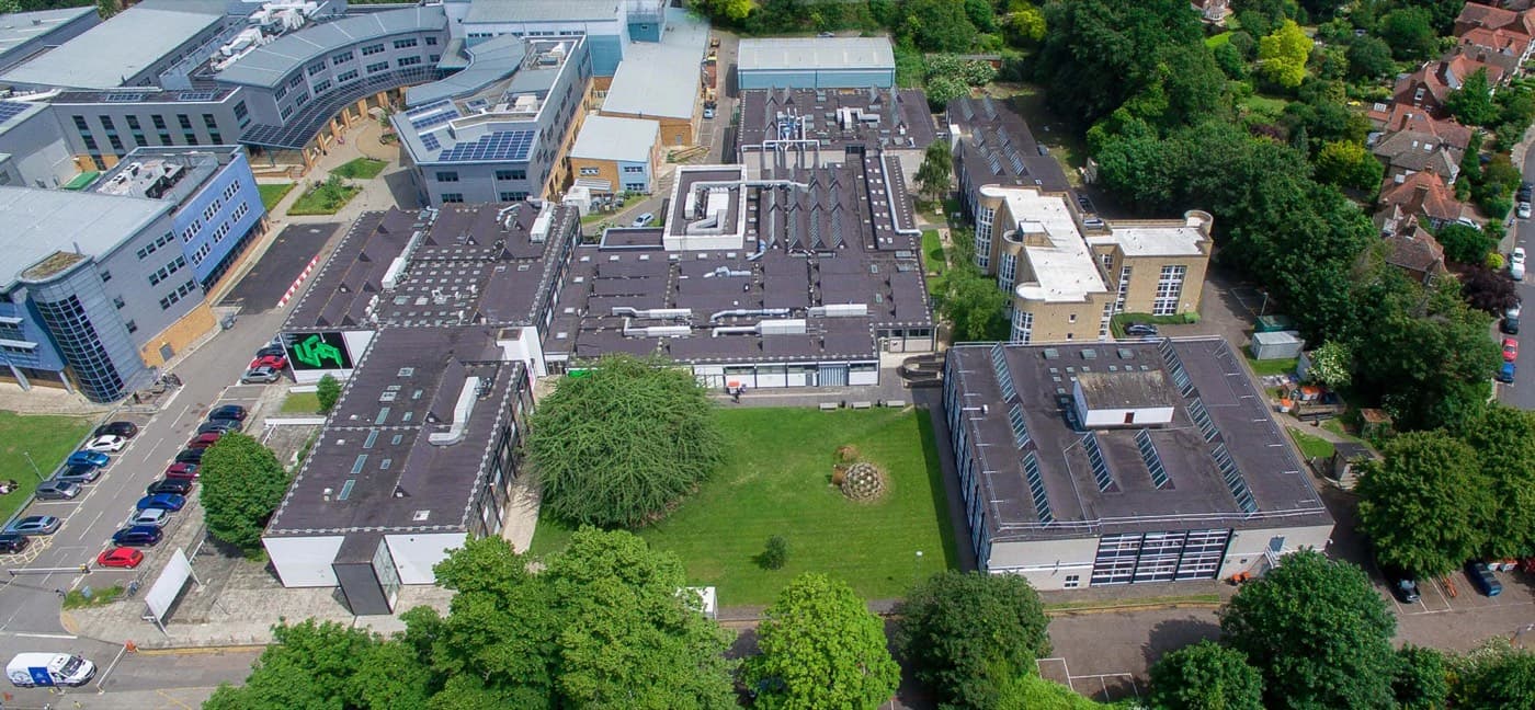 University for the Creative Arts (UCA) kampüsünden bir görünüm