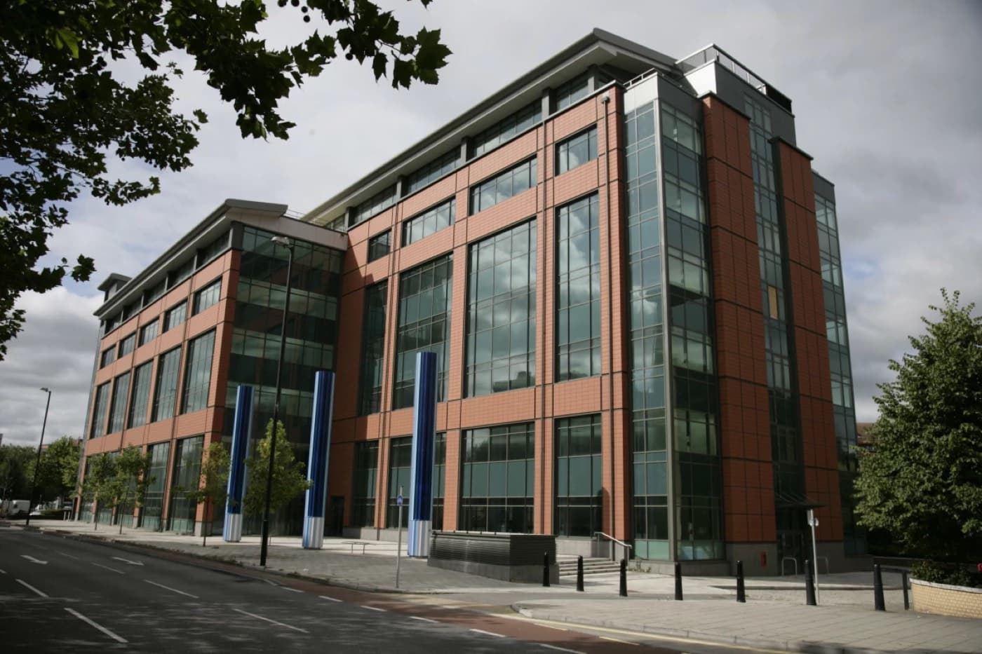 The University of Law kampüs binasından bir görünüm