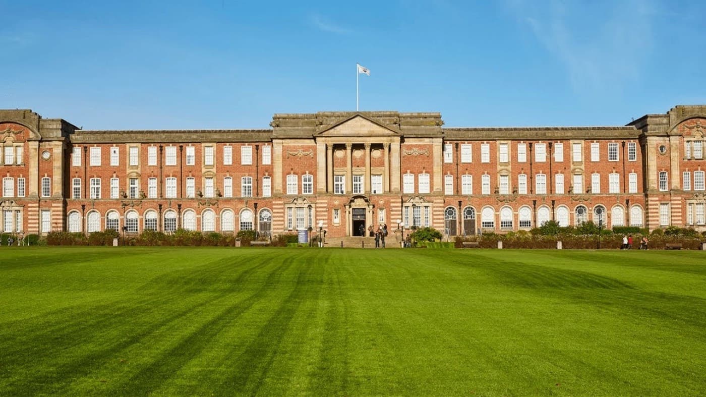 Leeds Beckett University kampüsünden bir görünüm