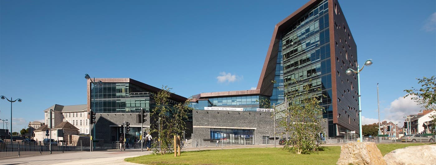 University of Plymouth kampüsünden bir görünüm