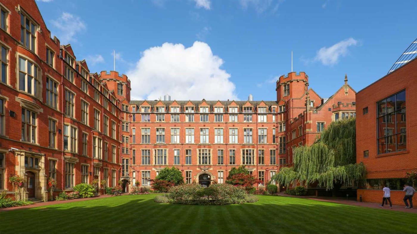 Sheffield Üniversitesi kampüsünden bir görünüm